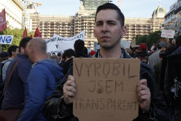 Pořád lepší názor než to, co měli na svých transparentech fanoušci extrémní levice.