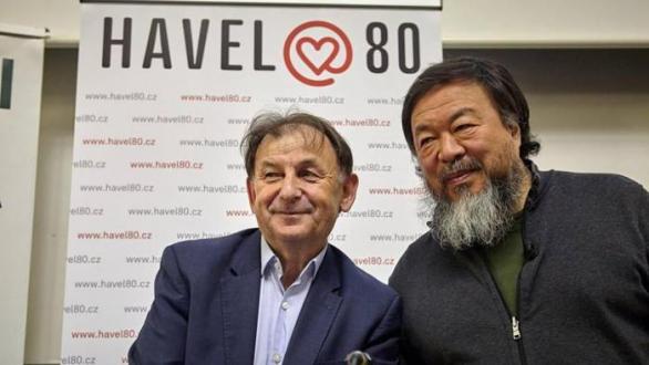 Na výstavu by nepochybně dorazil i Václav Havel, kdyby zrovna nebyl mrtvý.