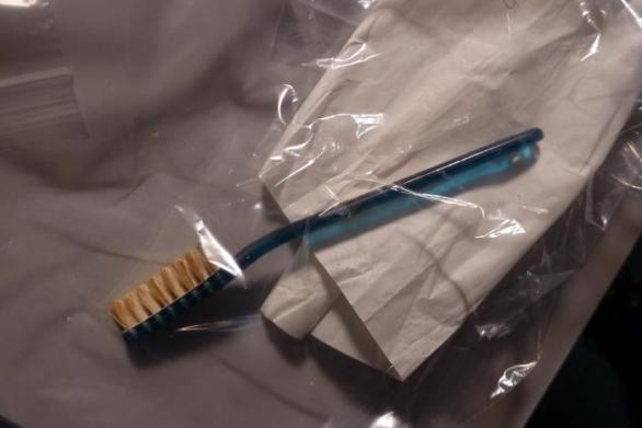 Kartáček na zuby Jana Masaryka, z nějž by se podle Daniela Vaňka s velkou pravděpodobností dala získat DNA