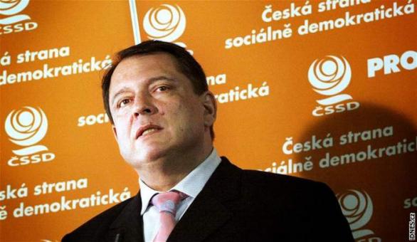 Paroubkovi se nedá upřít, že byl jednou z nejvýraznějších tváří moderní sociální demokracie. Co ale fungovalo v minulosti nemusí nutně fungovat i dnes...