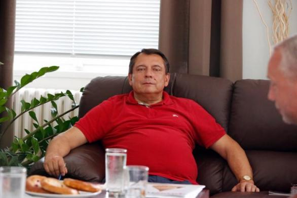 Zůstane po odmítnutí bývalých spolustraníků expředseda ČSSD jen &quot;občanem Paroubkem&quot; nebo zkusí štěstí v jiné politické straně?