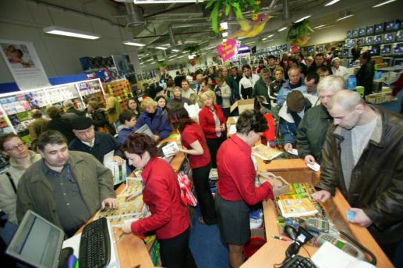 Taková normální situace u pokladen v jednom pražském obchodním domě