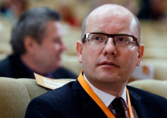 Sociální demokraté jsou v nezáviděníhodné situaci. Vidina nutnosti platit téměř 350 milionů korun je smrtící.