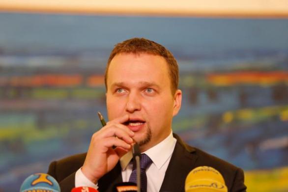 Marian Jurečka si možná uvědomil, že se do téhle debaty raději neměl pouštět.