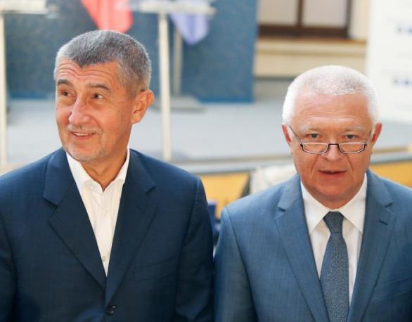 Spolu s Babišem by měl být vyšetřován i místopředseda hnutí ANO Jaroslav Faltýnek. Možná ale spravedlnosti utečou oba.