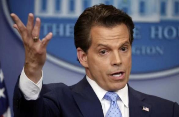 Chování Anthonyho Scaramucciho bylo moc i na Trumpa. Z postu šéfa komunikace Bílého domu byl Scaramucci odvolán po pouhých 10 dnech.
