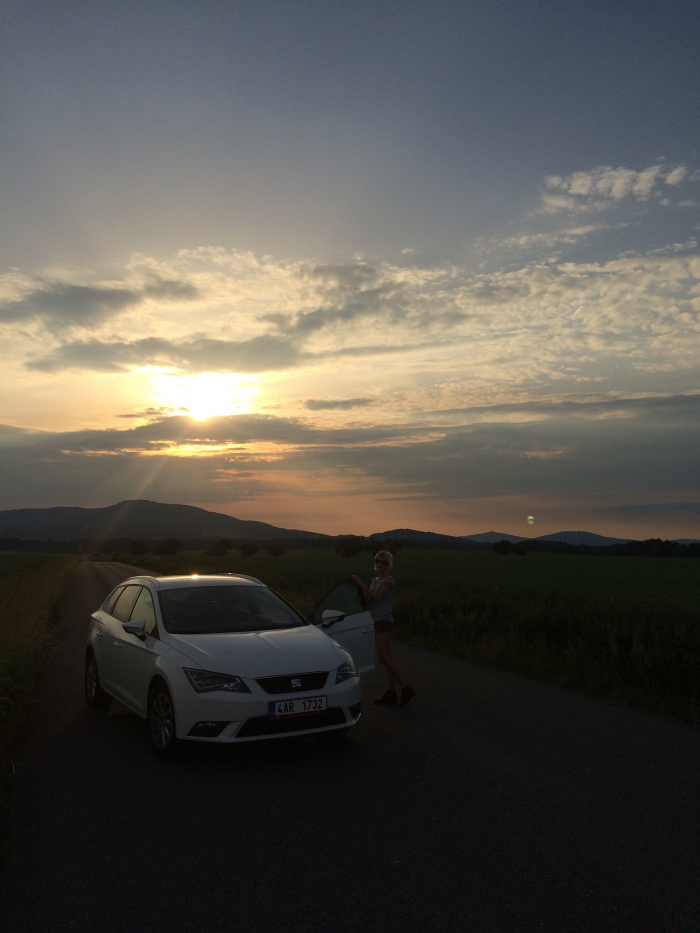 Tohle auto vám hodně odpustí a také výrazně pomůže. Zvlášť když jste řidič „na baterky“.
