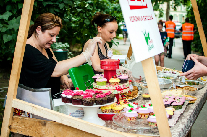 Pohled na ty překrásné cupcaky vás musí obměkčit