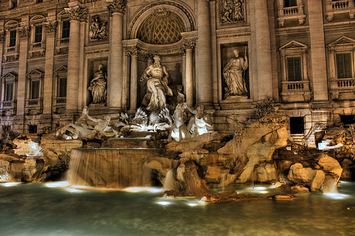 Ókeanos uprostřed fontány di Trevi v Římě (Nicola Salvi, 1762)