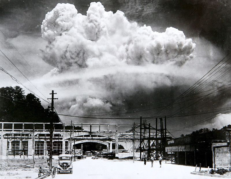 Atomový hřib nad Nagasaki