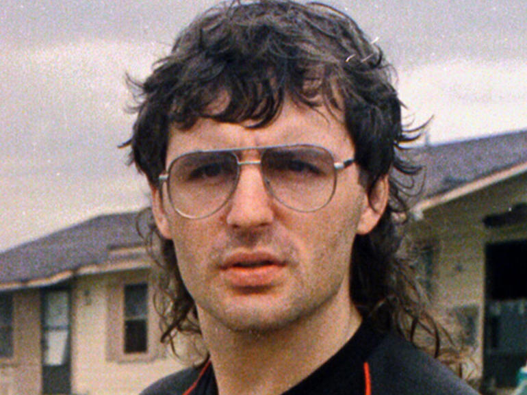 David Koresh, člověk, který za tím vším stál. Poté, co se stal vůdcem sekty, se prohlásil za mesiáše.