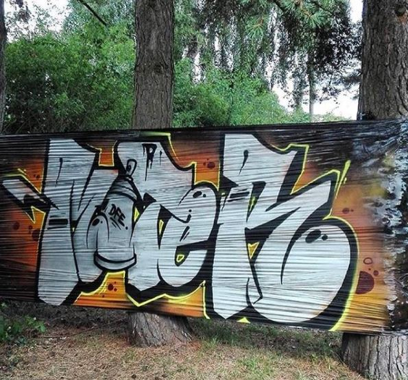 Instagram CelloGraffiti shromažďuje tvorbu umělců ze všech koutů světa.