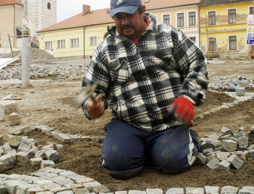 Fero je sice cigoš vosmahlej, ale za práci vzít umí