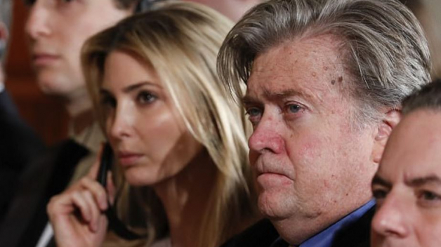 Kontroverzní poradce Donalda Trumpa Steve Bannon byl "odejit" z Bílého domu. V pozadí jeho vyhazovu by měla být prezidentova dcera Ivanka.