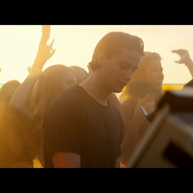 Dalším nově oznámeným jménem je Kygo, švédský DJ a producent, který se postará o večírek roku.