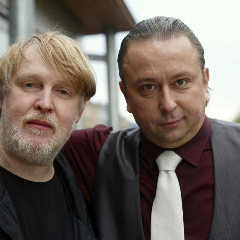 Marek Daniel s režisérem Markem Najbrtem (vlevo).