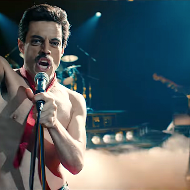 Rami Malek jako Freddie Mercury zaujal natolik, že vyhrál v kategorii Nejlepší herec v hlavní roli.