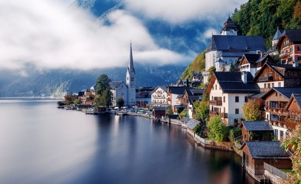 5. Hallstatt, Rakousko