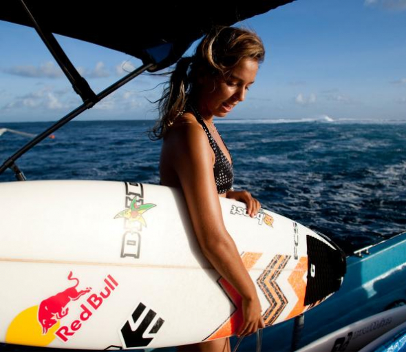 Sally Fitzgibbons, 23 let, Geroa, NSW, Austrálie