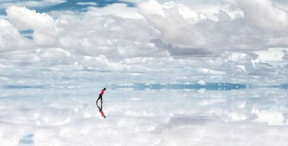 4) Solná pláň Salar de Uyuni, Bolívie