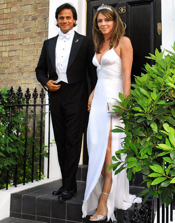 4. Elizabeth Hurley a Arun Nayar